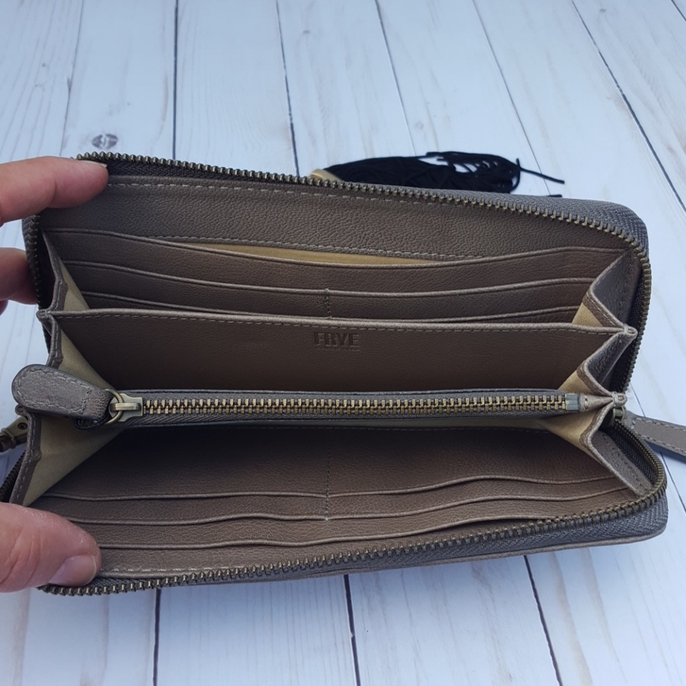 FRYE Lily Zip Wristlet Wallet Charcoal - Picture 4 of 8